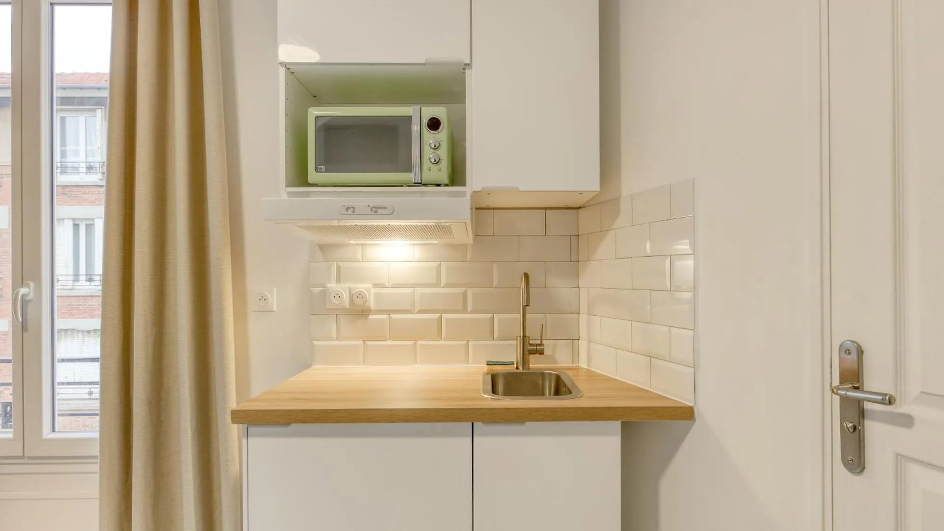 Séjour chez l'habitant Studio A 30S Du Rer E,Paris En 20 Min France