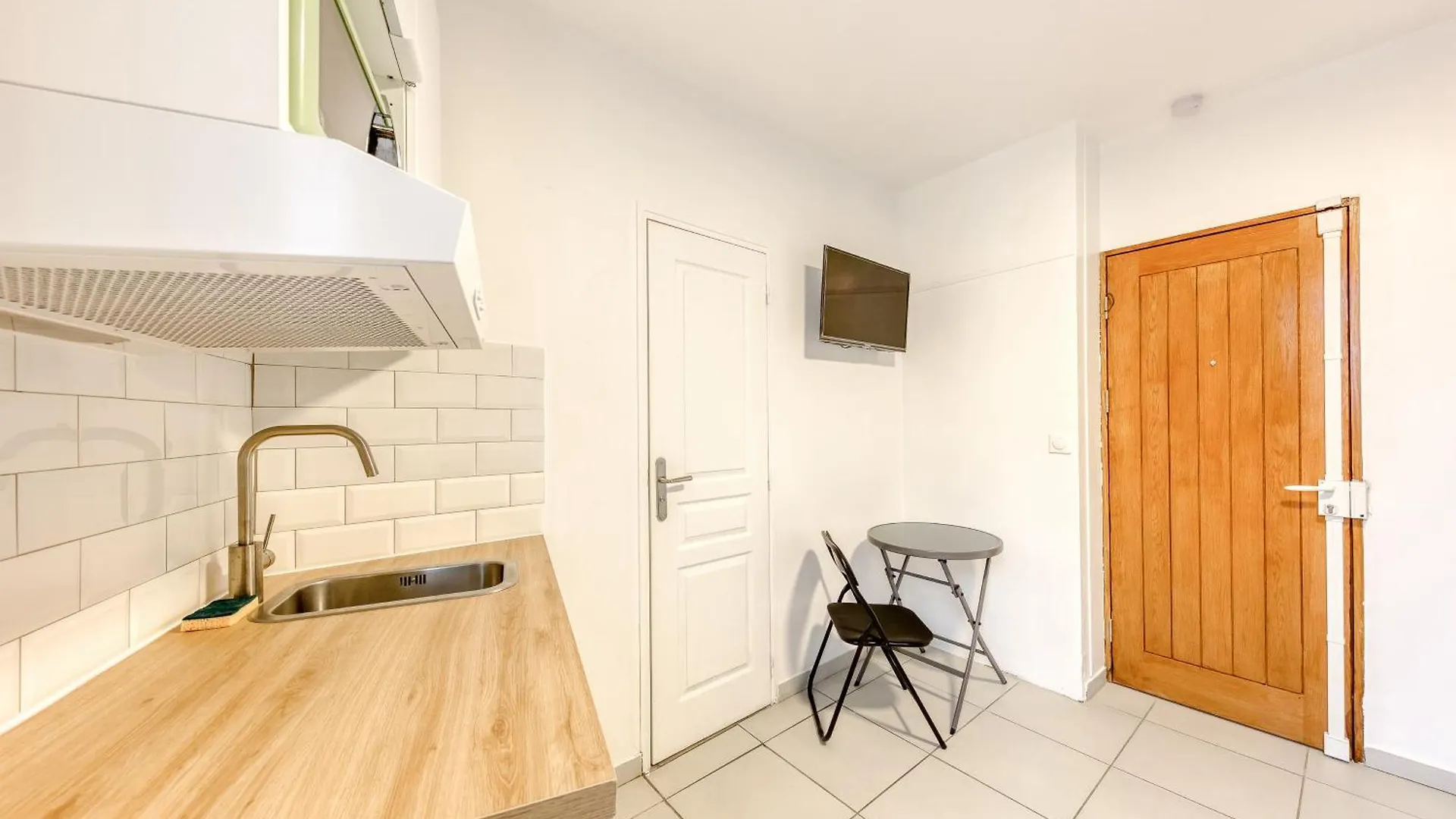 Studio A 30S Du Rer E,Paris En 20 Min Alloggio in famiglia Parigi